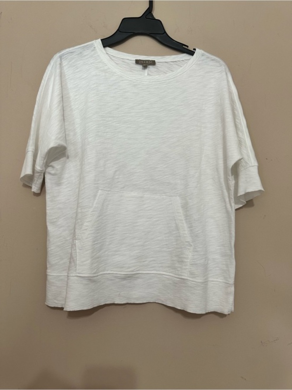EWhite Short-Sleeve Pocket T - shirt